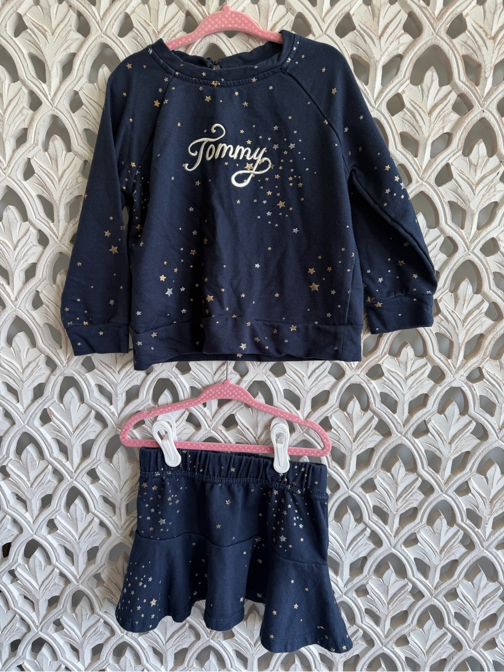 Tommy Hilfiger Sweatshirt and Skirt Set, size 4T